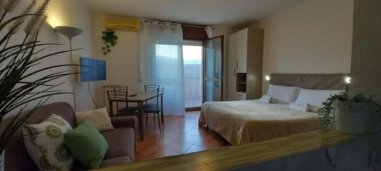 Alloggio Turistico A Via Modugno Vitinia 外观 照片