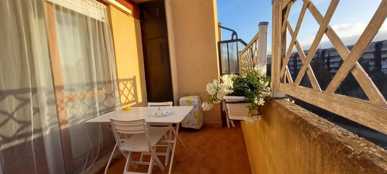 Alloggio Turistico A Via Modugno Vitinia 外观 照片